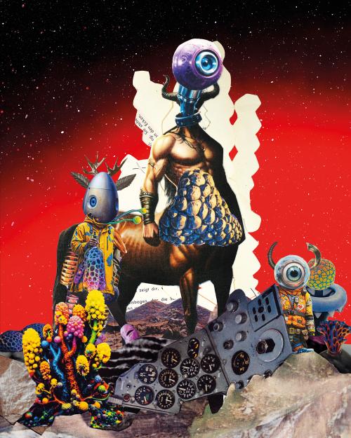 Die Collage zeigt eine Figur, die einem Zentauren in der Statur ähnlich ist. Als Kopf hat er eine große Kugel, die an ein Auge erinnert. Zwei kleine Figuren sind links und rechts von ihm positioniert. Beide haben eine Sci-Fi-Optik und haben orange-gelbe Anzüge an sowie Hörner auf dem Kopf. Im Vordergrund sieht man korallenartige Gebilde, der Hintergrund ist rot bis dunkelrot und ist mit weißen und roten Punkten übersäht.