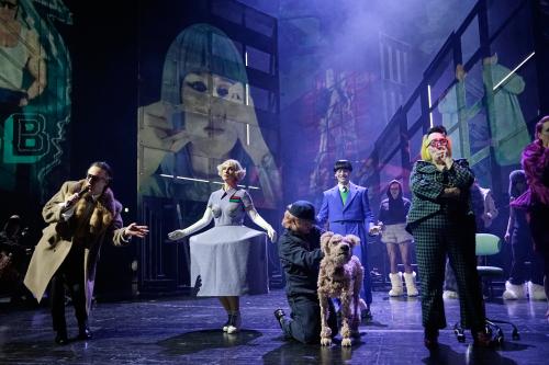 Ankündigungsfoto »Hundeherz«; zu sehen sind Felix Knopp, Sandra Gerling, Oscar Olivo, Maximilian David Scheidt, Bettina Stucky