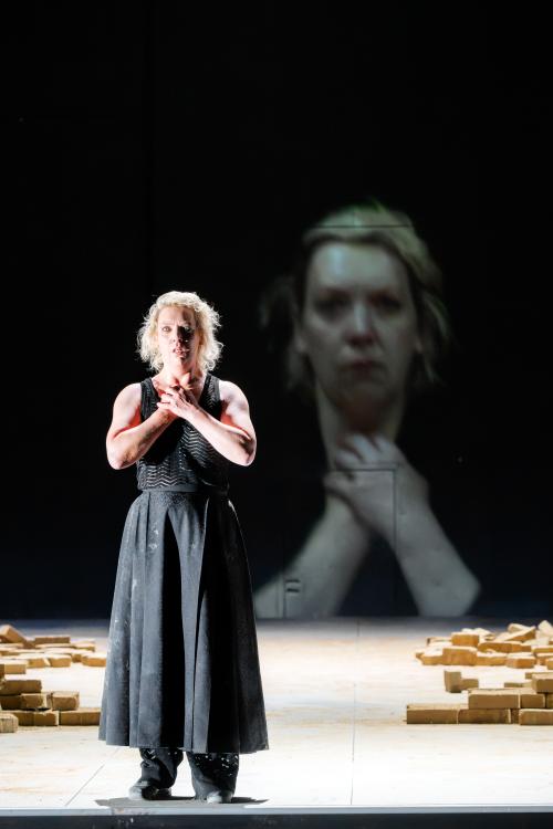 Probenfoto: Fremde Sonne: Medea in Korinth