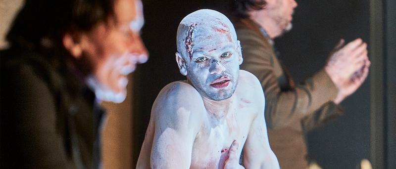 Der zerbrochne Krug / Matthias Horn