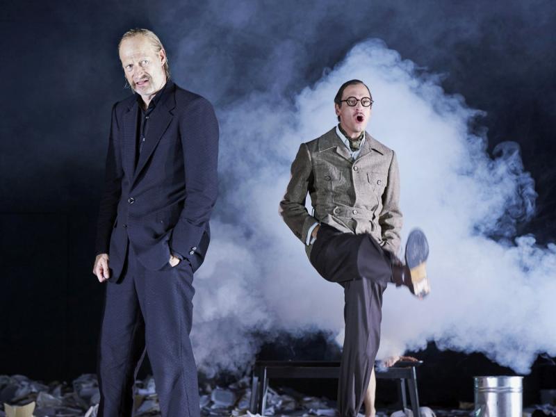 8. Deutsches SchauSpielHaus Hamburg, Szenenfoto »Herr Puntila und sein Knecht Matti« (Regie: Karin Beier / Bühne: Johannes Schütz) Joachim Meyerhoff, Jan-Peter Kampwirth