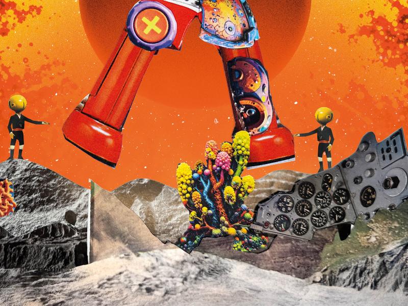 Auf der Collage zu sehen ist eine fliegende Figur mit Flügeln, Hörnern, zwei ausgestreckten, menschlichen Armen und einem überdimensionalgroßen Helmkopf aus Metall mit großen Augen. Es hat in jeder Hand einen Revolver. Vordergründig trägt die Figur einen Brustpanzer, die Beine sehen aus wie aus rotem Kunststoff. Der Hintergrund zeigt eine Explosionsartige Grafik in gelb, rot und schwarz. Unterhalb der fliegenden Gestalt ist schroffer, grauer Untergrund sowie zwei kleine Figürchen mit gelben Köpfen. Außerdem