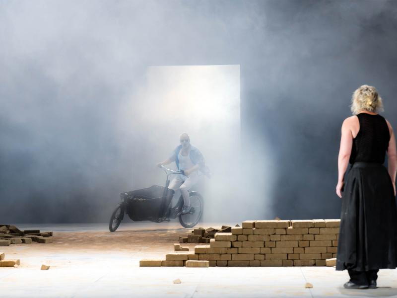 Produktionsfoto FREMDE SONNE Medea in Korinth