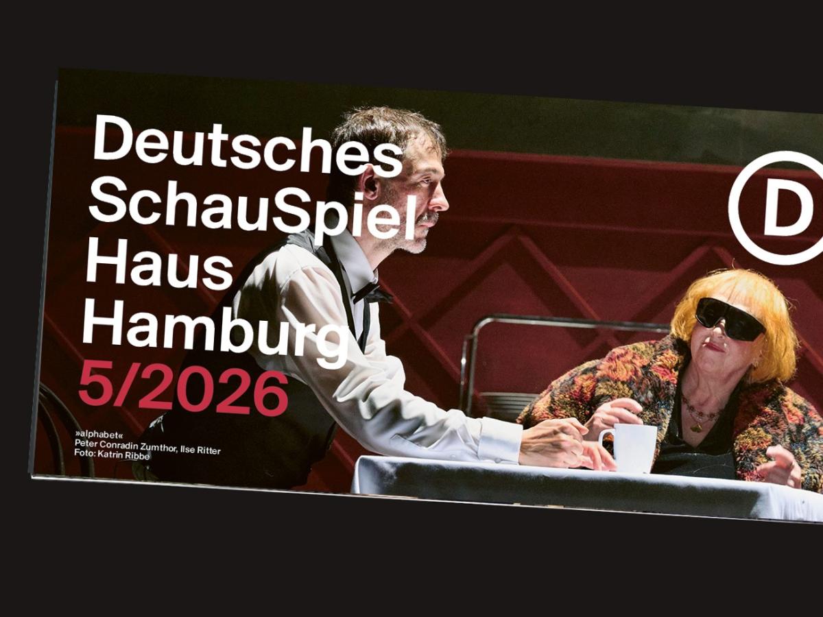 Auf dem Foto sieht man das Titelblatt des Spielplans für Mai 2026